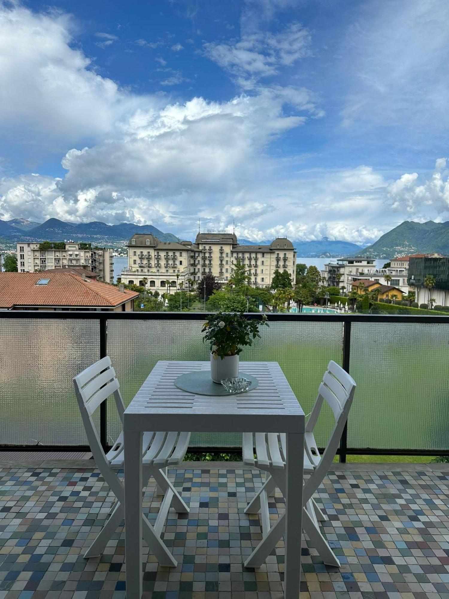 Fioriris Del Lago Apartment Stresa Ngoại thất bức ảnh